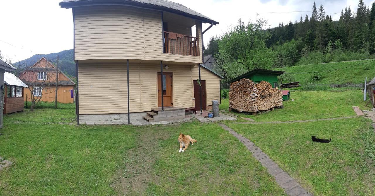 Котедж Під Горою Tatariv Exterior photo
